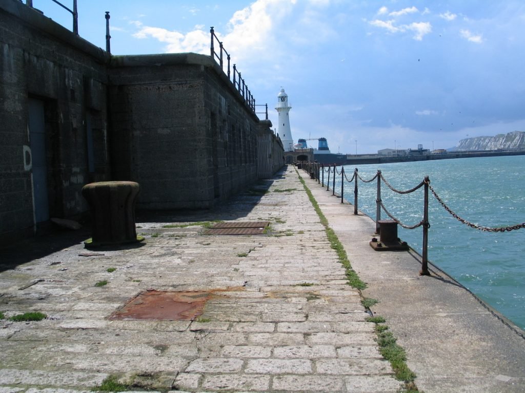 Breakwater 20
