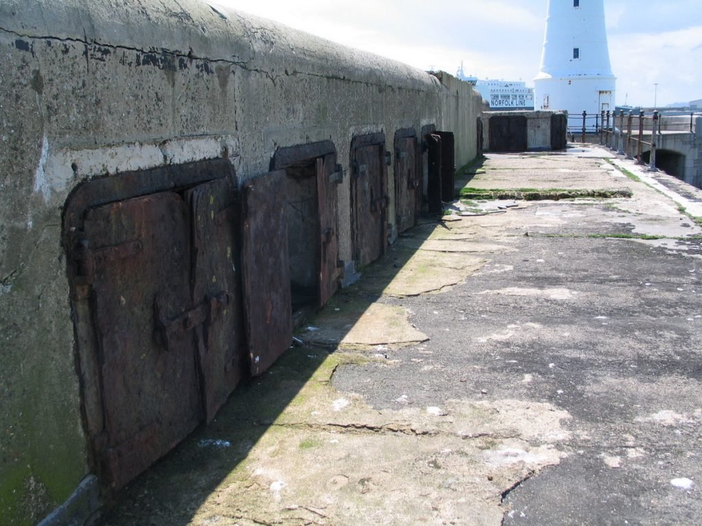 Breakwater 27