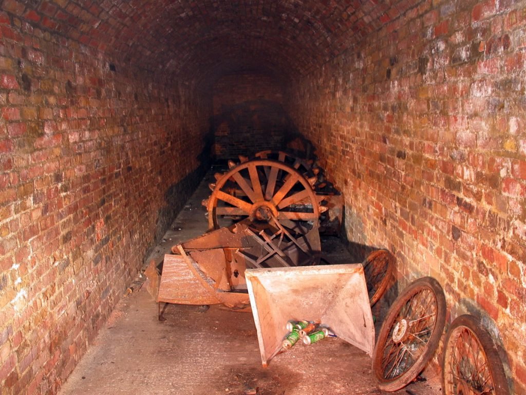 Coulsdon Air Raid Shelter 05