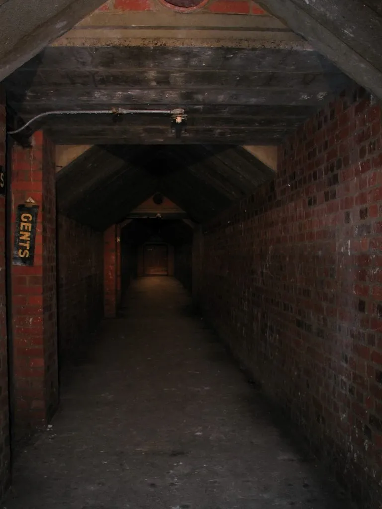 Foxendon air raid shelter007