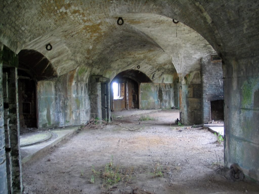 Hoo Fort 75