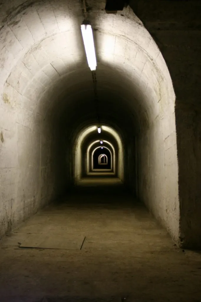 Noah’s Ark Tunnel 05