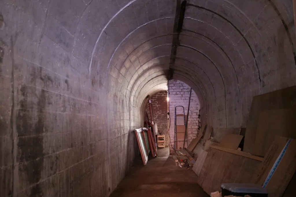 Noah’s Ark Tunnel 07