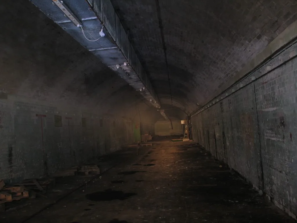 Shorts Tunnel 135