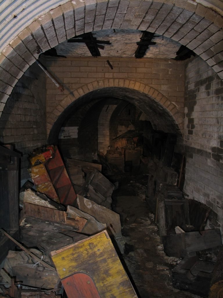 Shorts Tunnel 154